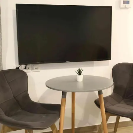 アパート Enjoy Meteora One カランバカ