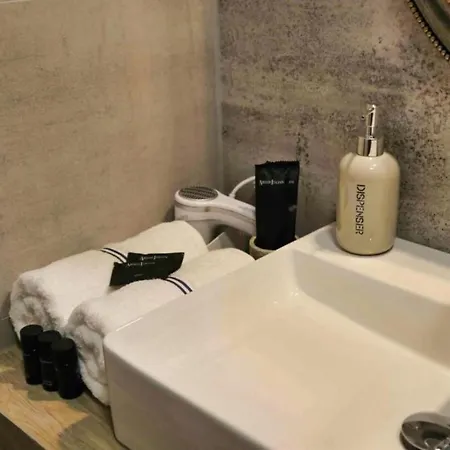 Enjoy Meteora One アパート